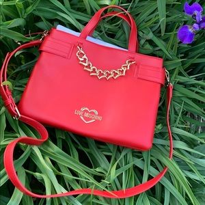 ❤️ Moschino Red Heart Chain Purse Satchel Bag